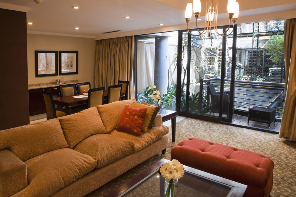 Raphael Suites Йоханесбург Екстериор снимка